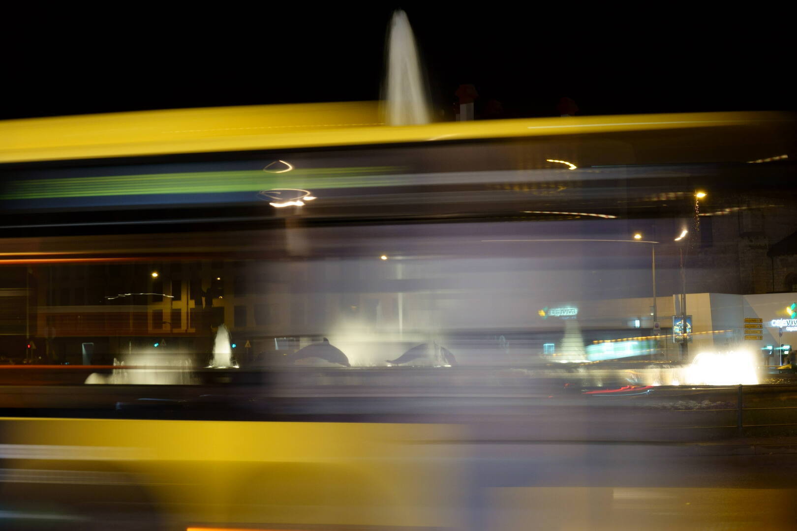 Fuente de los Delfines, Avenida de la Paz, Burgos